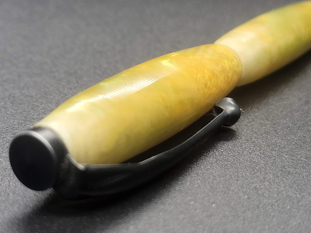 Slimline Black Enamel Pen – Translucent Gold Acrylic
